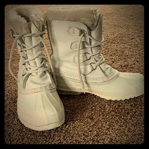 Sorel white winter boots
